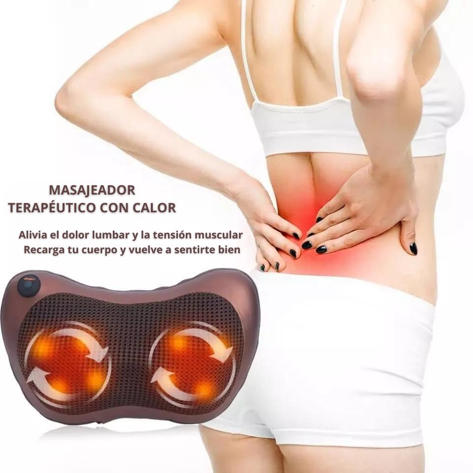 Persona usando la Almohada Shiatsu